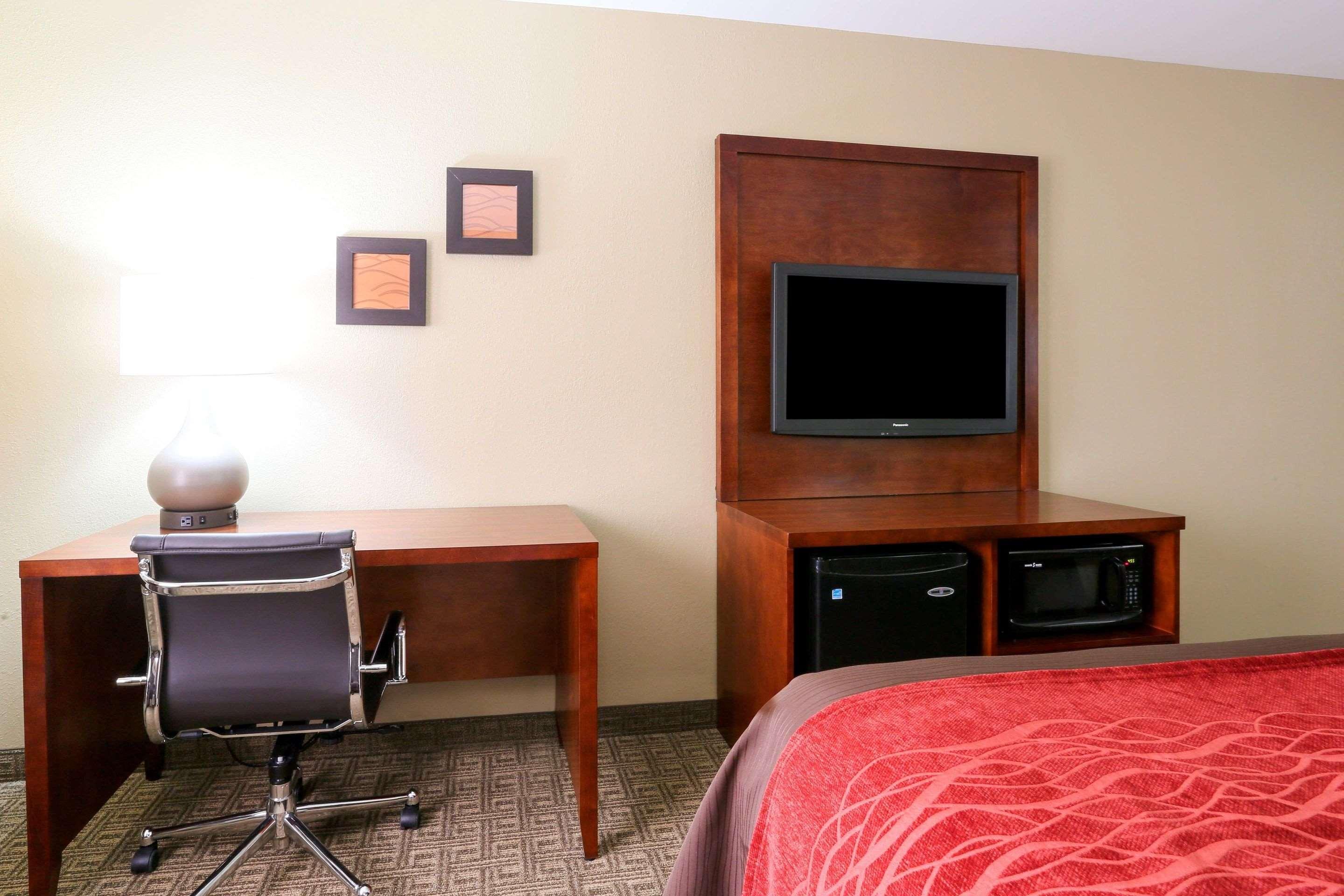 Comfort Inn & Suites Leeds I-20 Экстерьер фото