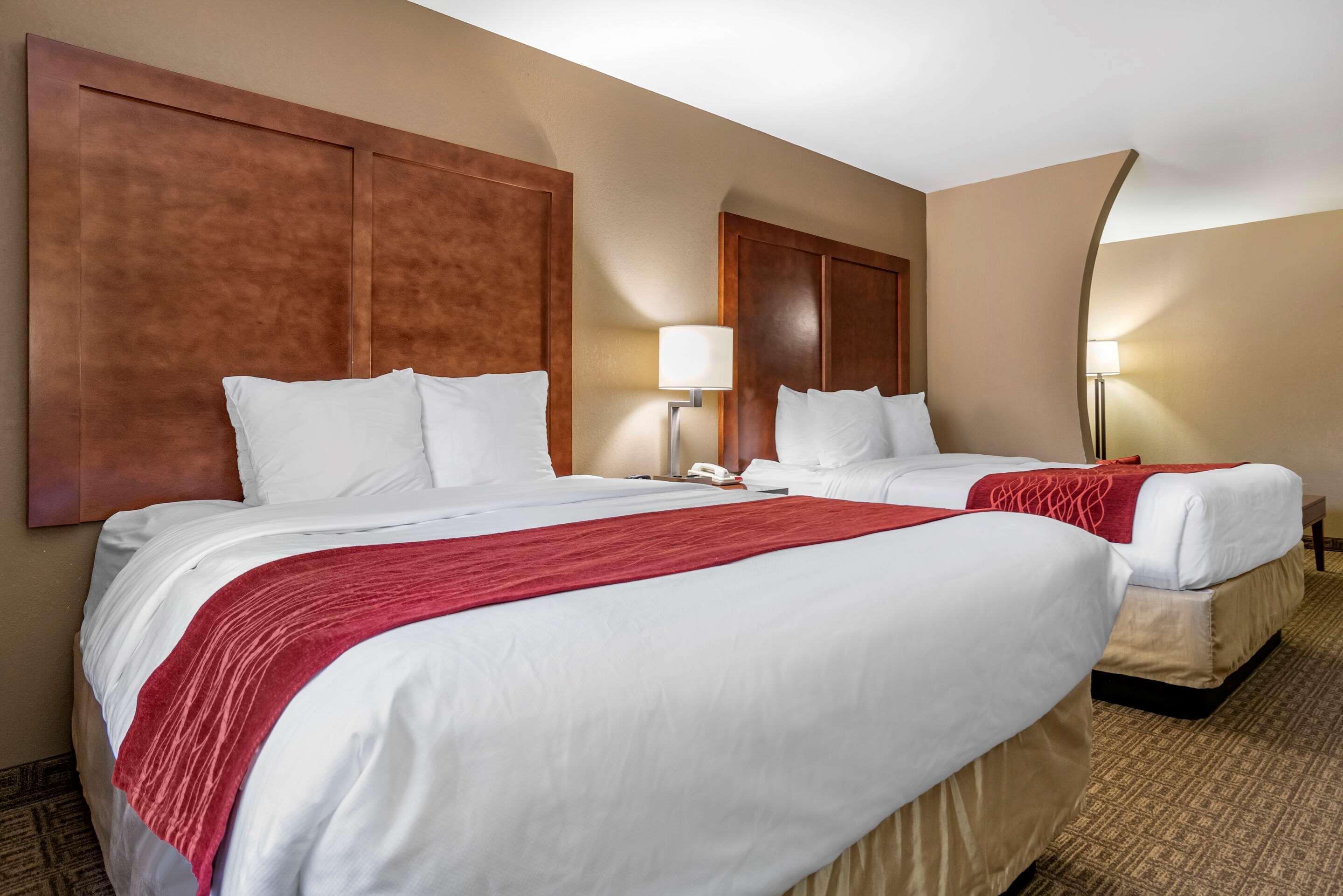 Comfort Inn & Suites Leeds I-20 Экстерьер фото