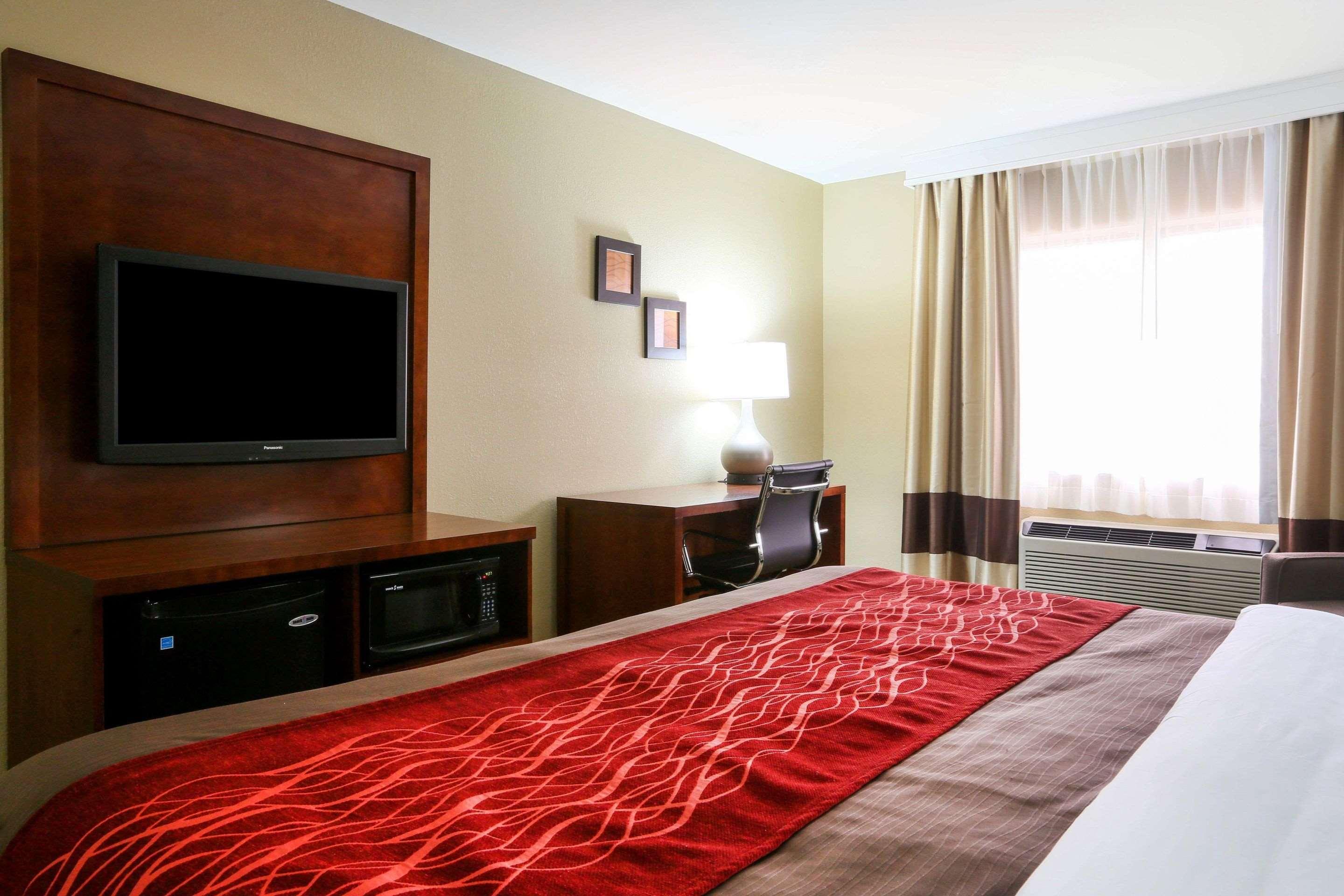 Comfort Inn & Suites Leeds I-20 Экстерьер фото