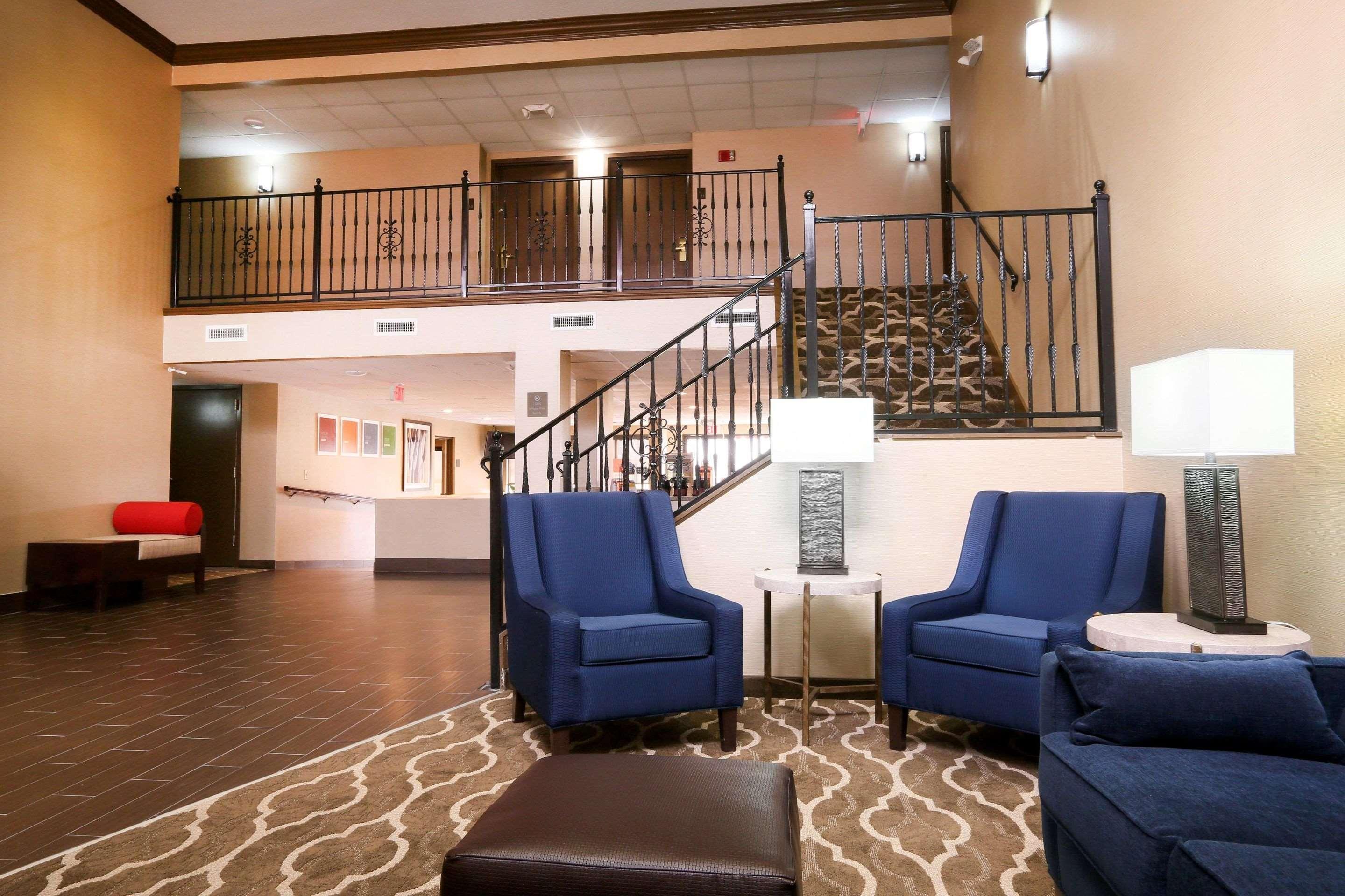 Comfort Inn & Suites Leeds I-20 Экстерьер фото