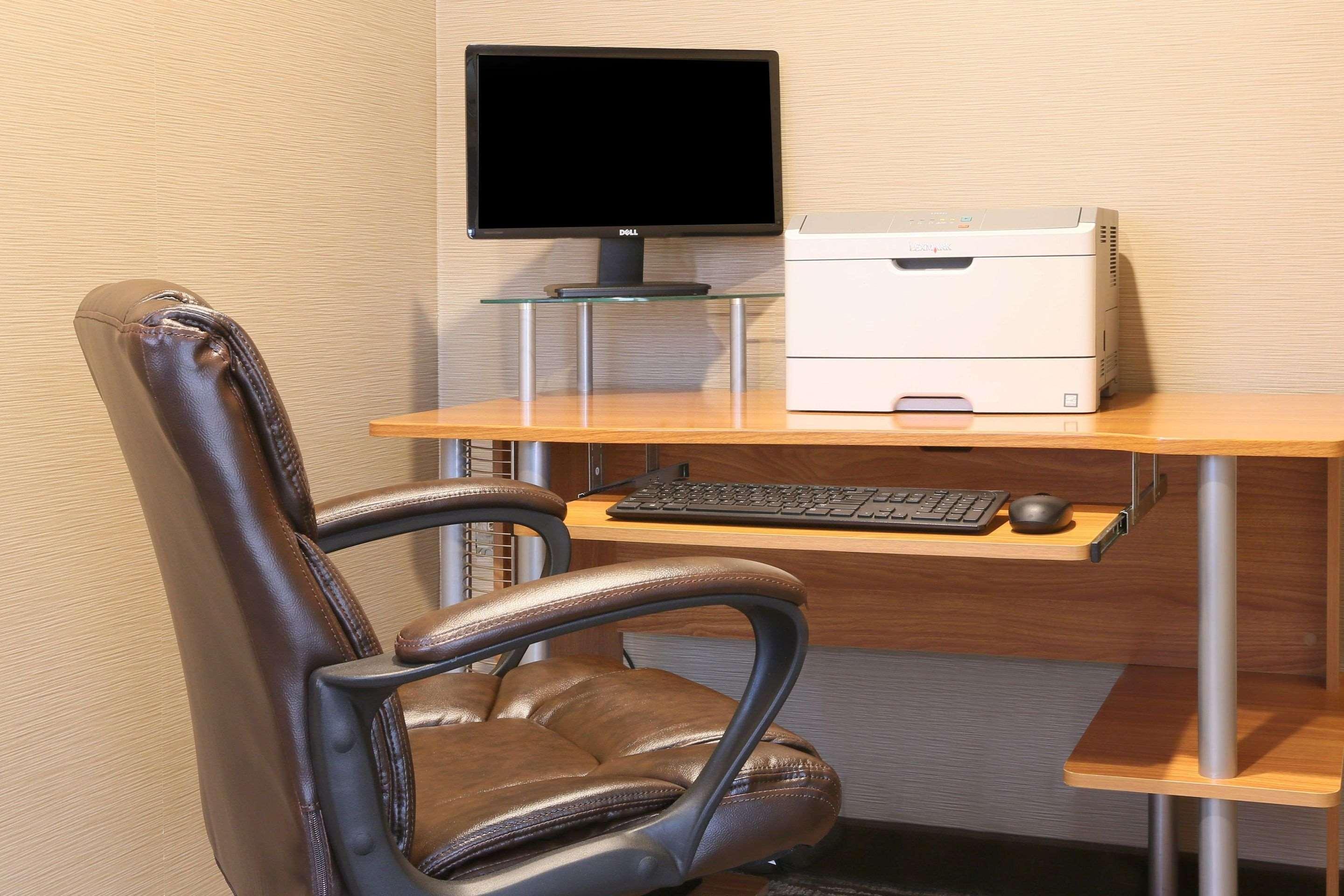 Comfort Inn & Suites Leeds I-20 Экстерьер фото