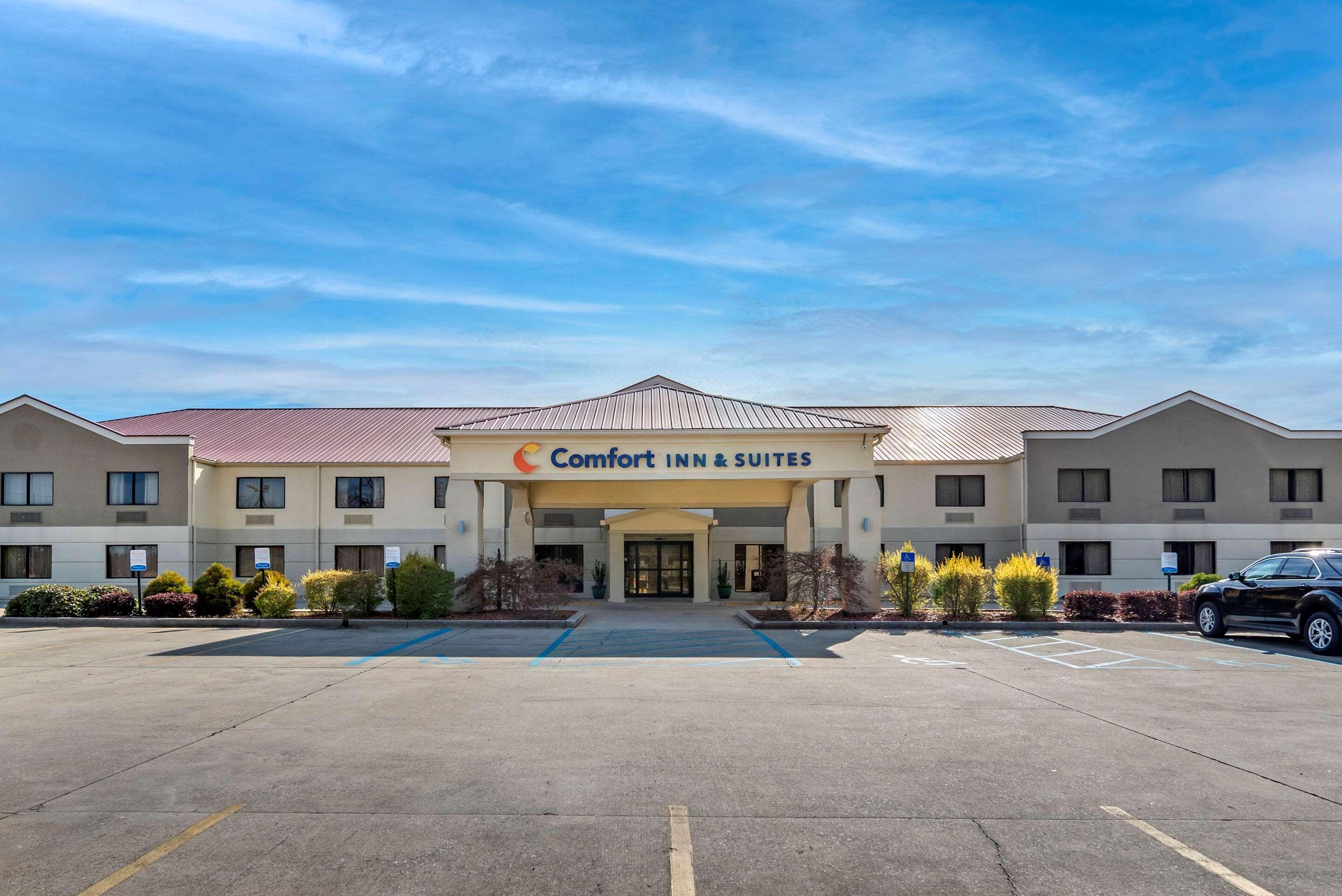 Comfort Inn & Suites Leeds I-20 Экстерьер фото